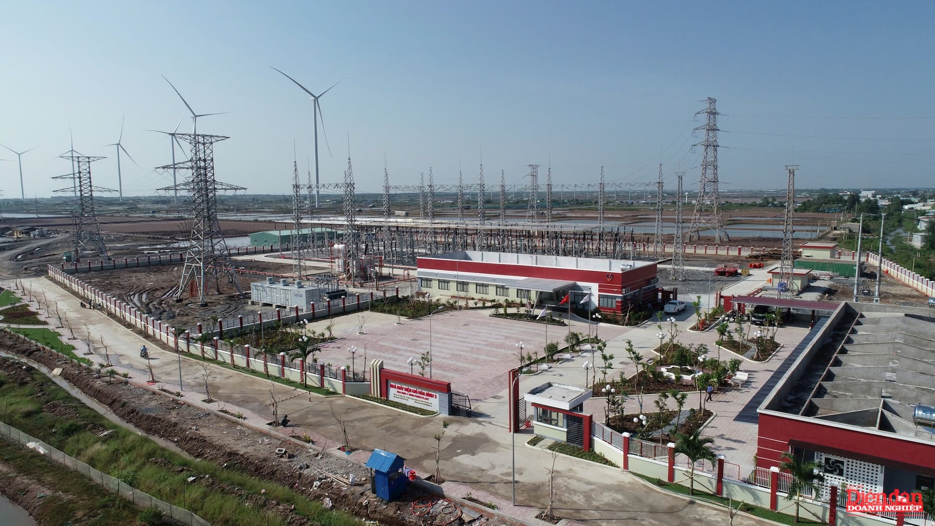 Dự án xây dựng trên diện tích 27 ha, với 26 trụ tua bin gió, được khánh thành, đưa vào hoạt động ngày 31/12/2021. Sản lượng khai thác bình quân hiện nay đạt 210 triệu kWh/năm