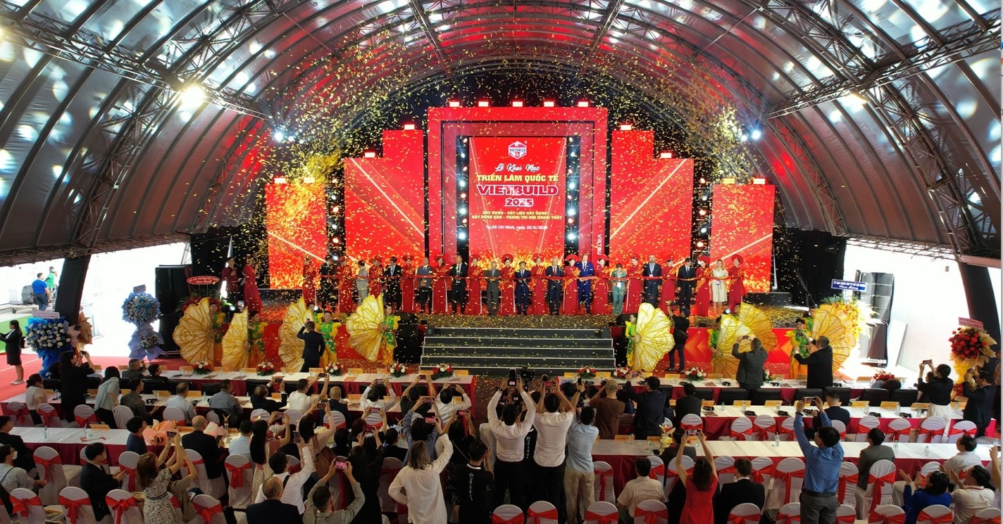 le-khai-mac-tai-trien-lam-viebuild-2025-duoc-dien-ra-vao-sang-ngay-25062025.jpg
