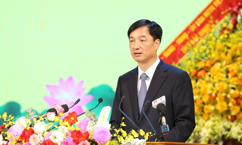 Đồng chí Nguyễn Duy Ngọc phát biểu tại hội nghị