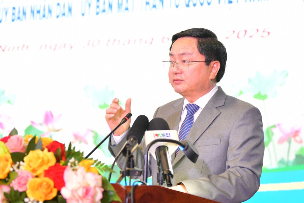 Bí thư Tỉnh ủy - Nguyễn Văn Quyết phát biểu tại buổi lễ