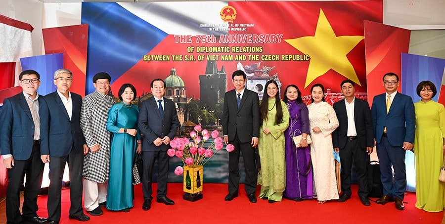 “Tinh hoa văn hóa Việt Nam” tỏa sáng trong lòng Thủ đô Praha, CH Séc