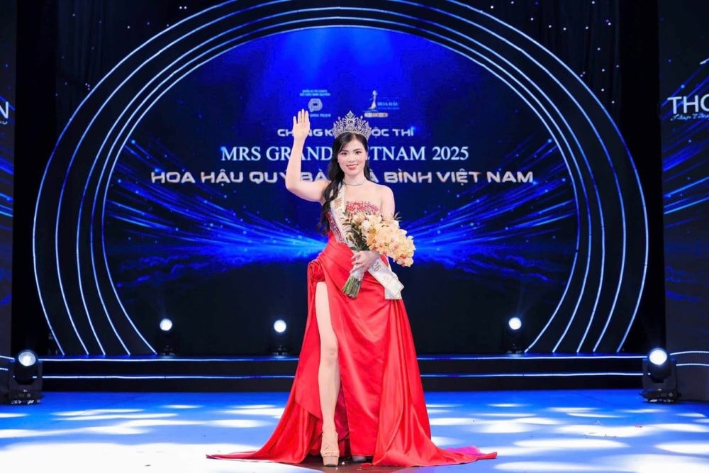 Nguyễn Thị Thưa đăng quang Hoa hậu Quý bà Hòa bình Việt Nam 2025