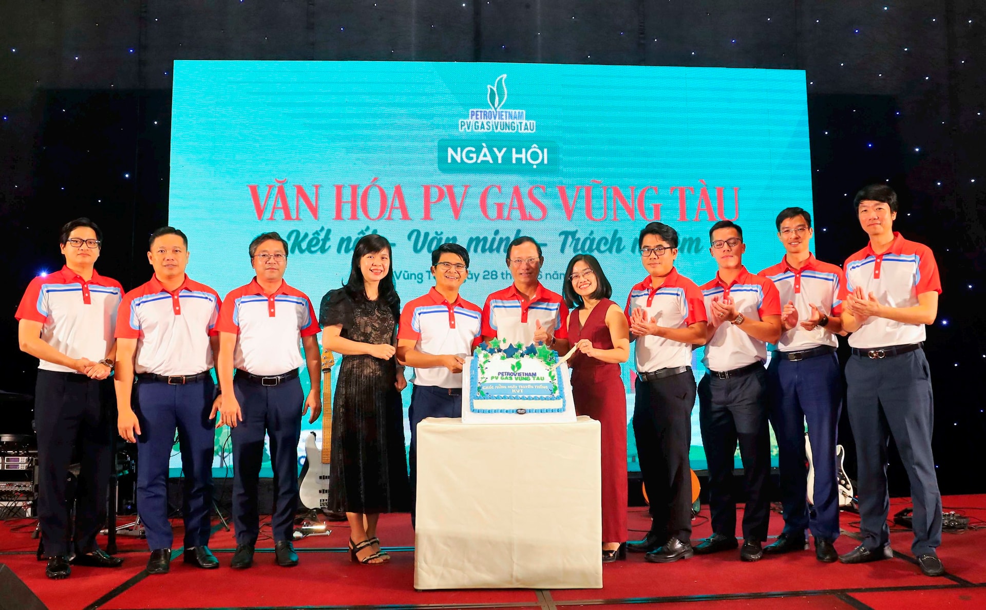 H4. Đêm hội gala diner