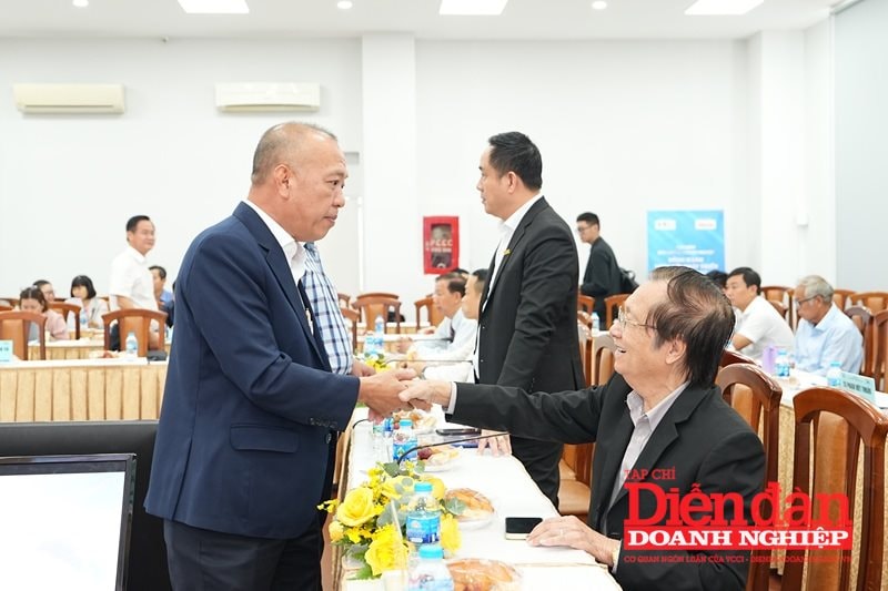 Ong Pham Hung ong Vu Hong Quang