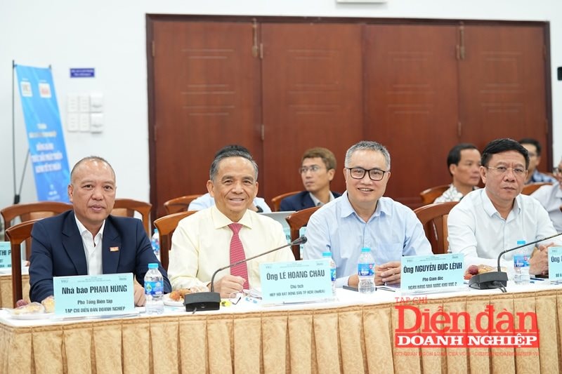 Các đại biểu khách mời tham dự Tọa đàm.