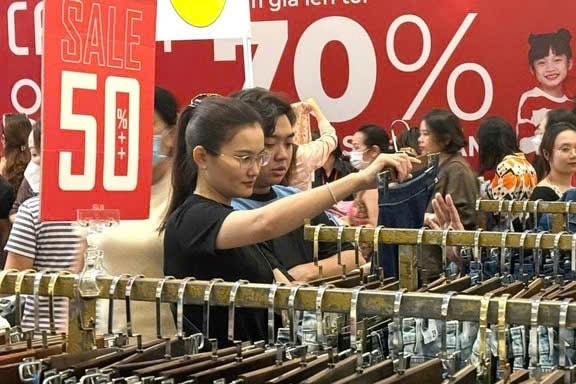bo-gioi-han-khuyen-mai-50-coi-troi-cho-thi-truong-nhung-khong-buong-quan-ly-2.jpg