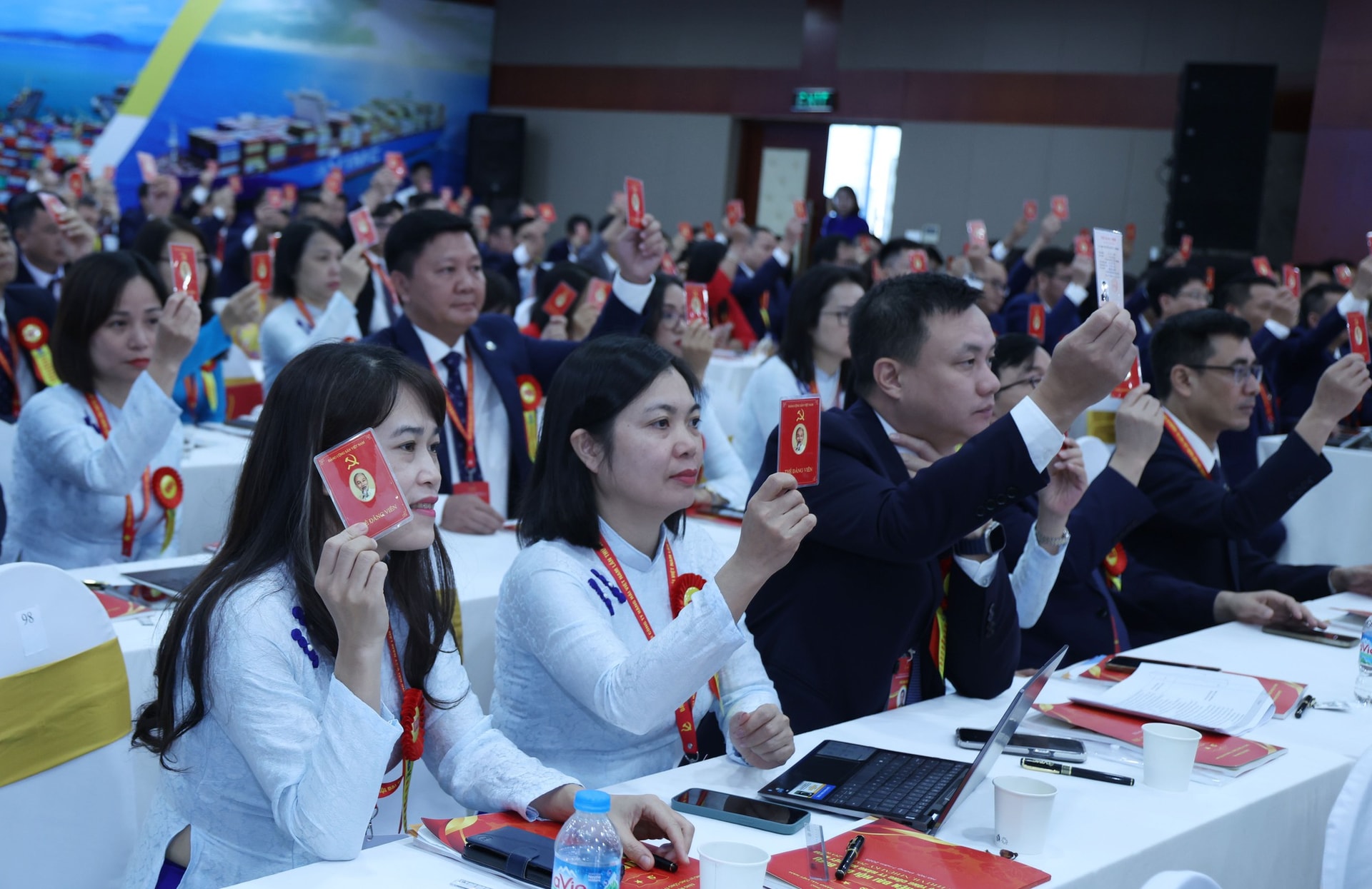 Phó Thủ tướng Lê Thành Long: Xây dựng VIMC giữ vị trí số 1 của ngành hàng hải Việt Nam- Ảnh 6.