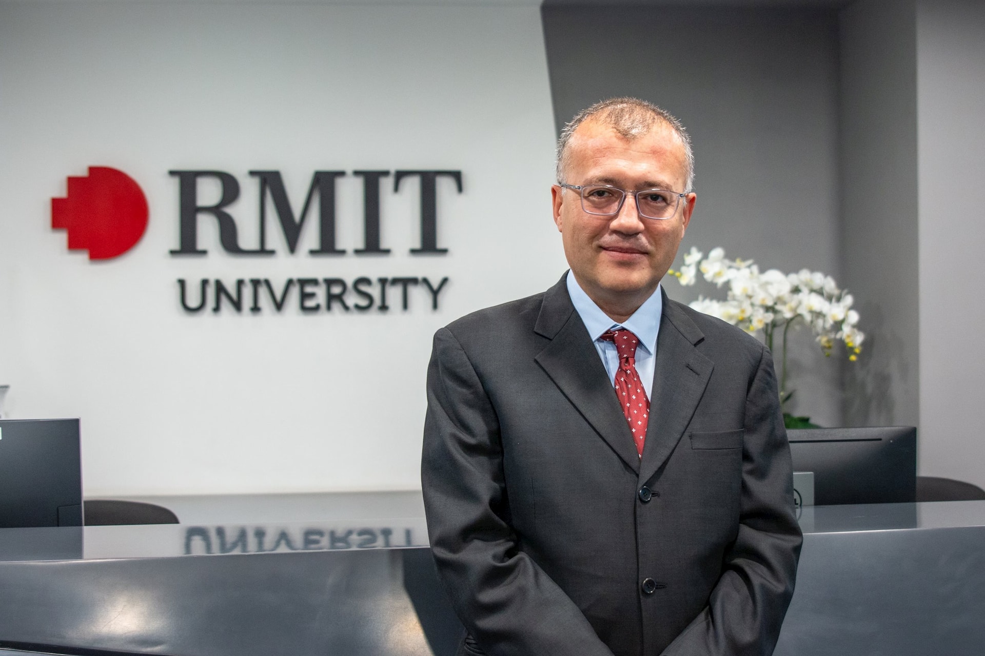 Hình 1 nguồn RMIT