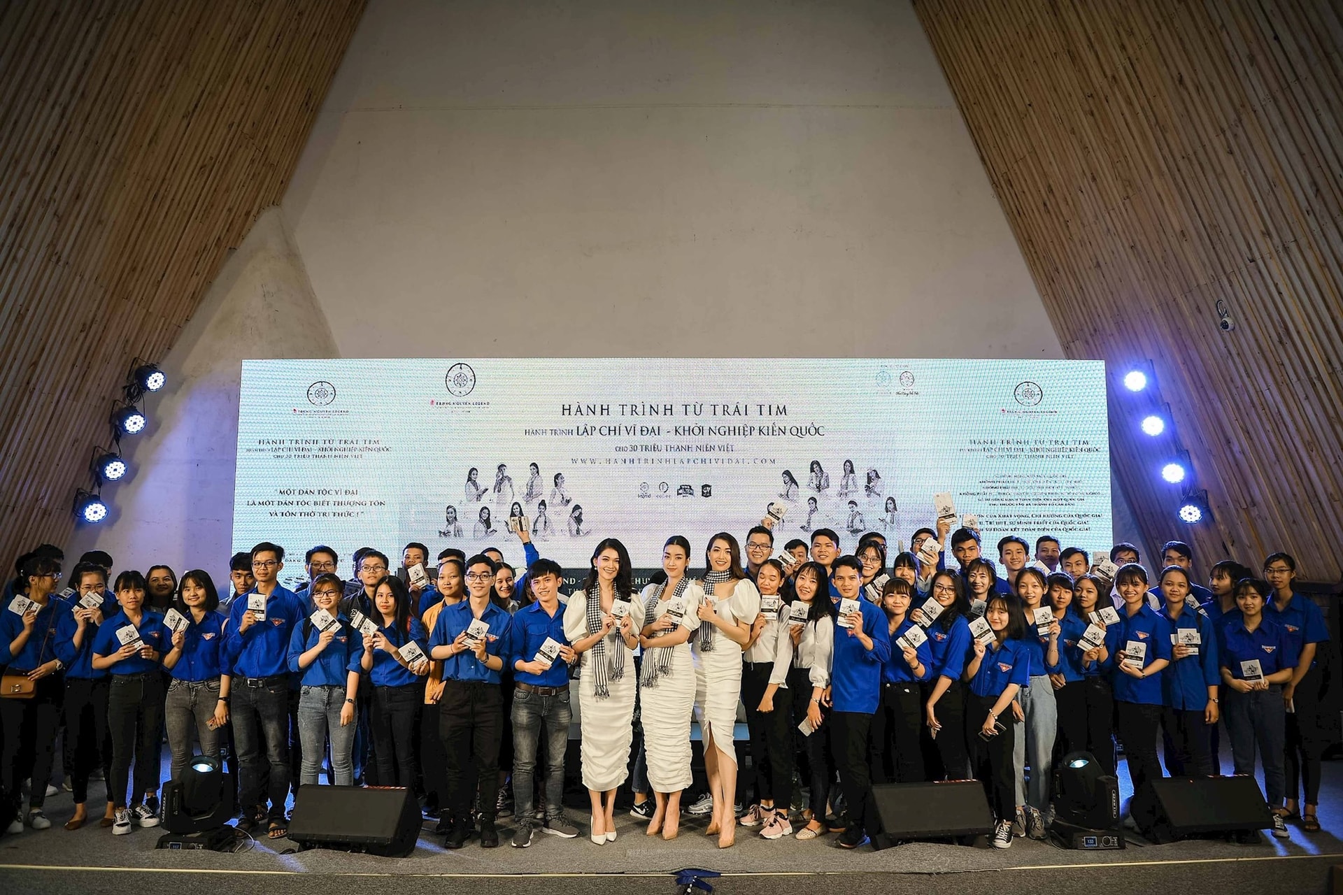 Hình 2 - Chương trình “Hành Trình Từ Trái Tim” của Trung Nguyên Legend triển khai hơn 10 năm qua