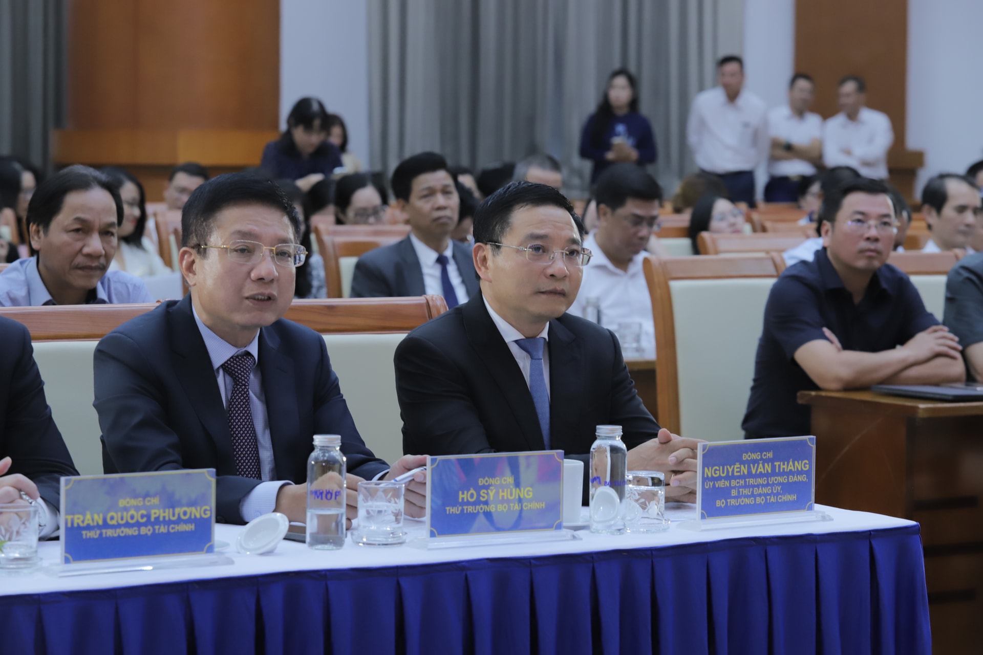 giai-bao-chi-viet-ve-nganh-tai-chinh-21.7.3.jpg