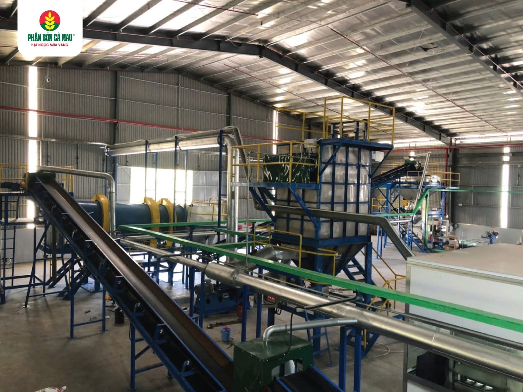 Với hệ thống trang thiết bị và ứng dụng công nghệ phối trộn hiện đại, nhà máy sẽ cho ra đời những dòng sản phẩm hiệu quả, chất lượng. 1
