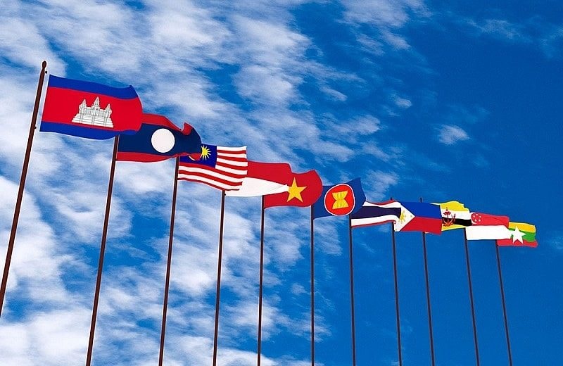 Kinh tế ASEAN: Cơ hội song hành thách thức