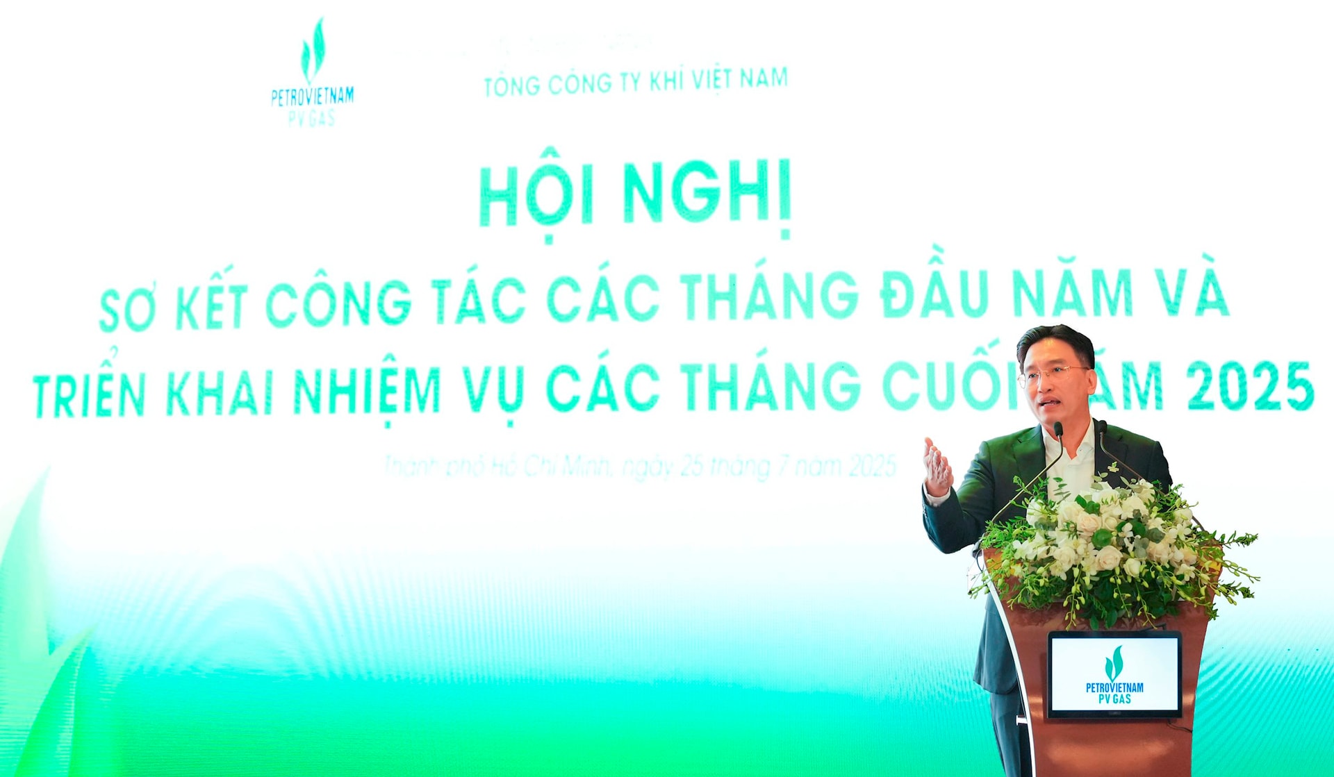 Đồng chí Nguyễn Thanh Bình, Chủ tịch HĐQT nhấn mạnh PV GAS cần tiếp tục phát huy tinh thần đoàn kết, chủ động đổi mới để không chỉ hoàn thành các chỉ tiêu_1