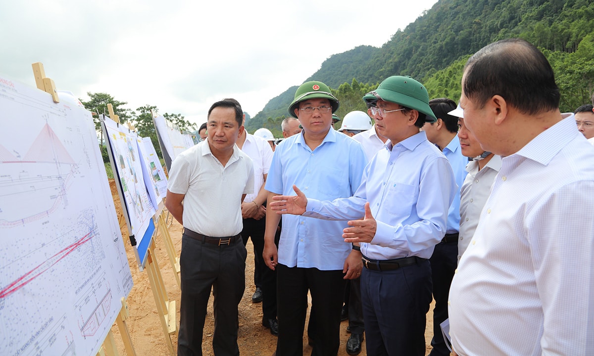 Lãnh đạo tỉnh kiểm tra tiến độ thi công các dự án Cao tốc Hòa Bình Mộc Châu
