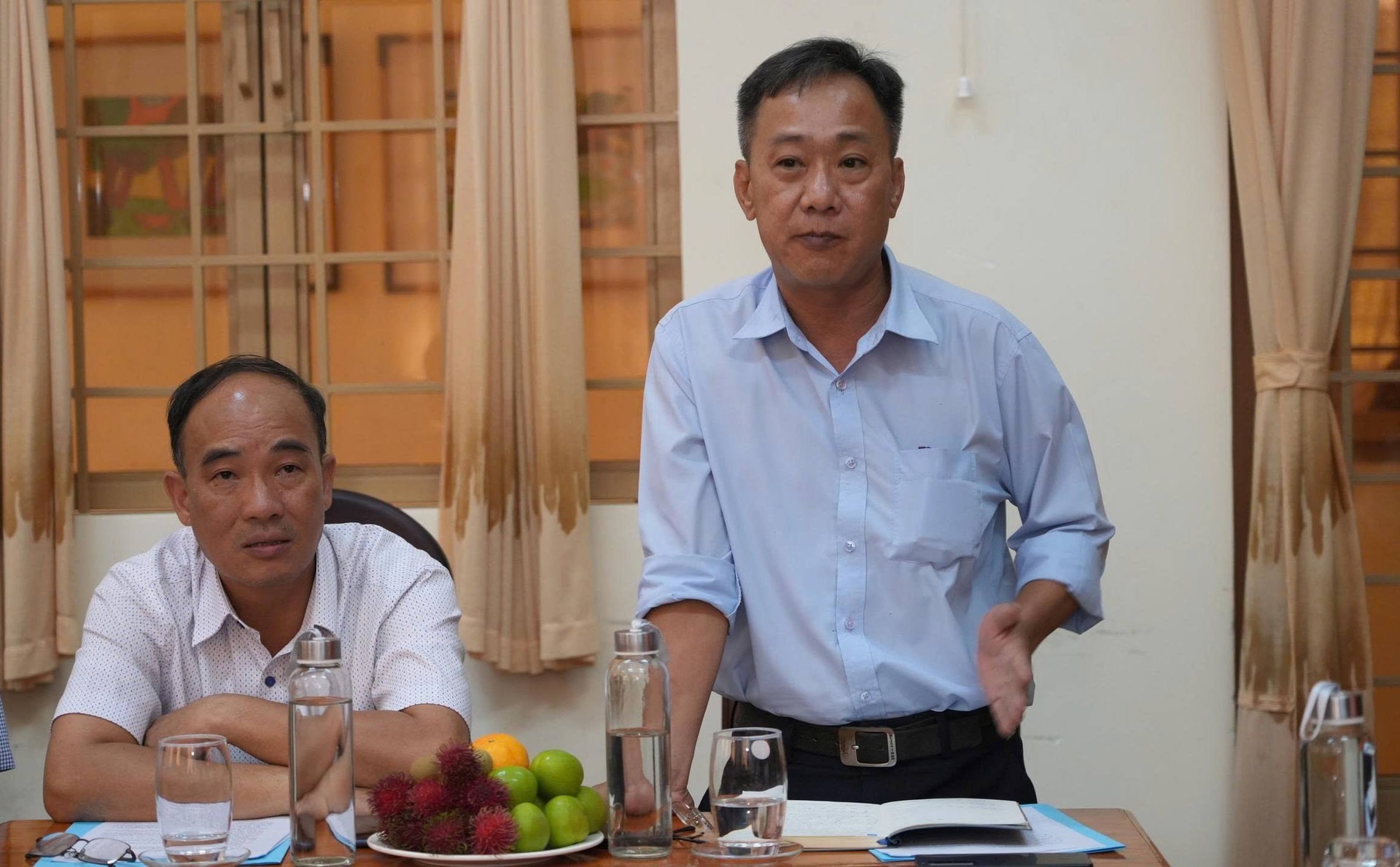 Phó Giám đốc Phụ trách Ban Quản lý Vườn Quốc gia Lò Gò - Xa Mát Lê Công Hiệu báo cáo tại buổi làm việc