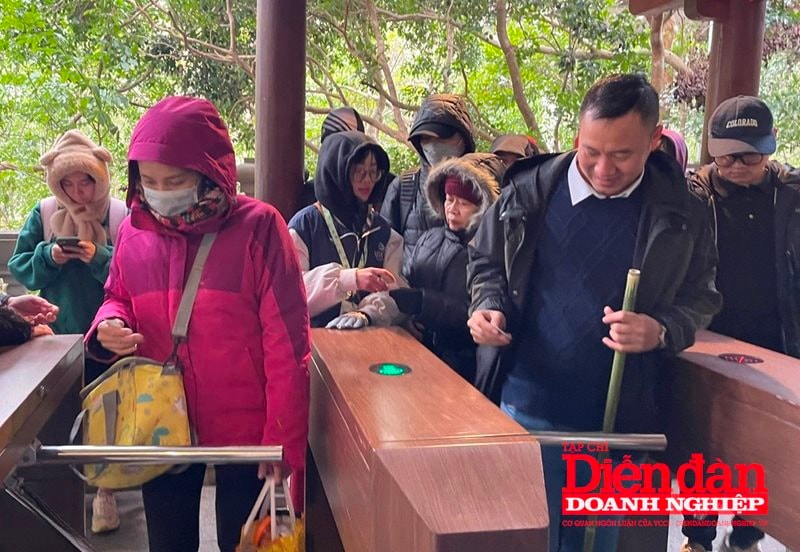 Ứng dụng chuyển đổi số vào hoạt động d