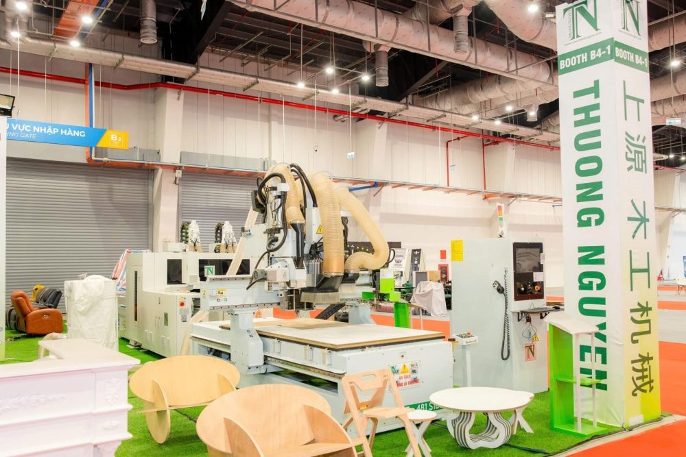 Khai mạc Hội chợ Máy và Nguyên liệu gỗ quốc tế Bình Dương