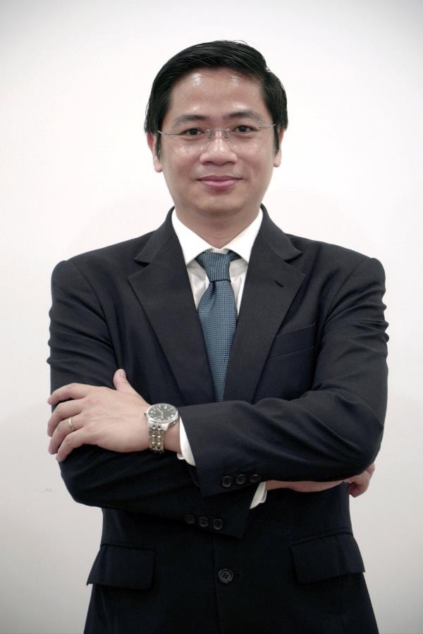nguyen-hoai-chung-photo-profile-1-(1).jpg