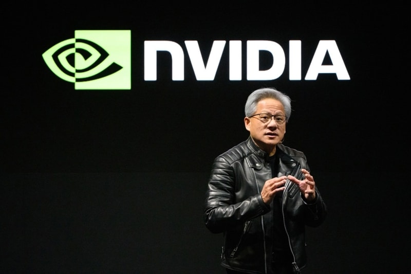 Nvidia là công ty bán dẫn có giá trị vốn hóa lớn nhất thế giới