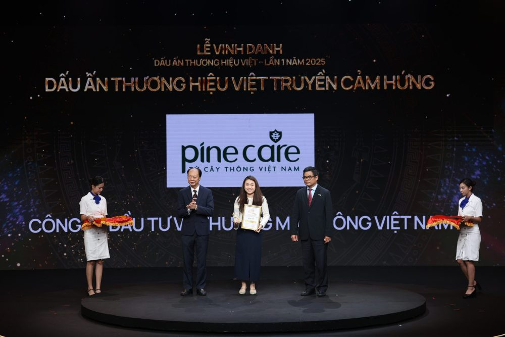 Pine Care nhận giải thưởng tại Lễ Vinh danh Dấu ấn Thương hiệu Việt 2025 