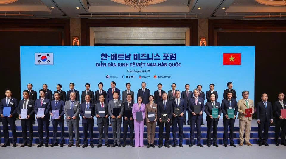 Những hợp tác chiến lược giữa các cơ quan, tổ chức hai nước được trao dưới sự chứng kiến của Tổng Bí thư Tô Lâm và Thủ tướng Chính phủ Hàn Quốc Kim Min-Seok, trong đó có hợp tác giữa NIC và Quỹ đầu tư Nextrans, GGGI