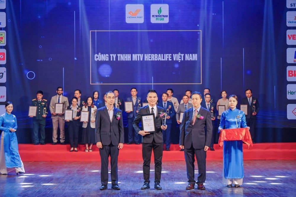 Herbalife Việt Nam đạt Chứng nhận Top 10 Nhãn hiệu nổi tiếng Việt Nam & Doanh Nghiệp tiên phong đổi mới sáng tạo năm 2025 Herbalife Việt Nam đạt Chứng nhận Top 10 Nhãn hiệu nổi tiếng Việt Nam & Doanh Nghiệp tiên phong đổi mới sáng tạo năm 2025