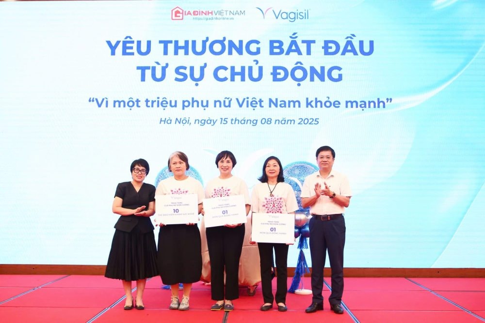 Ra mắt quỹ “Vì một triệu phụ nữ Việt Nam khỏe mạnh” Ra mắt quỹ “Vì một triệu phụ nữ Việt Nam khỏe mạnh”