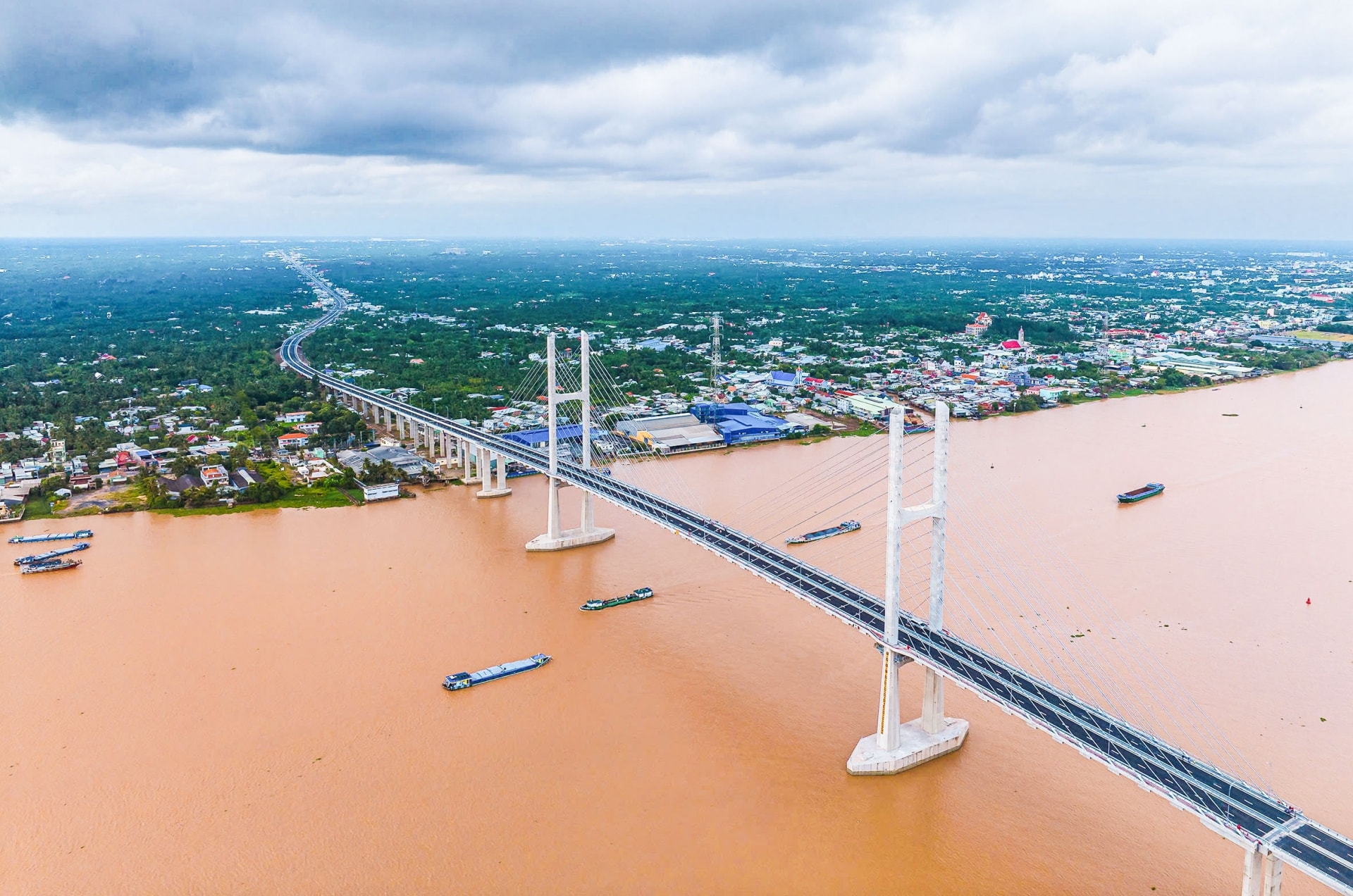 Cầu Rạch Miễu 2 góp phần hoàn thiện mạng lưới giao thông khu vực, rút ngắn khoảng cách giao thông giữa TP Hồ Chí Minh với các tỉnh phía Đông ĐBSCL