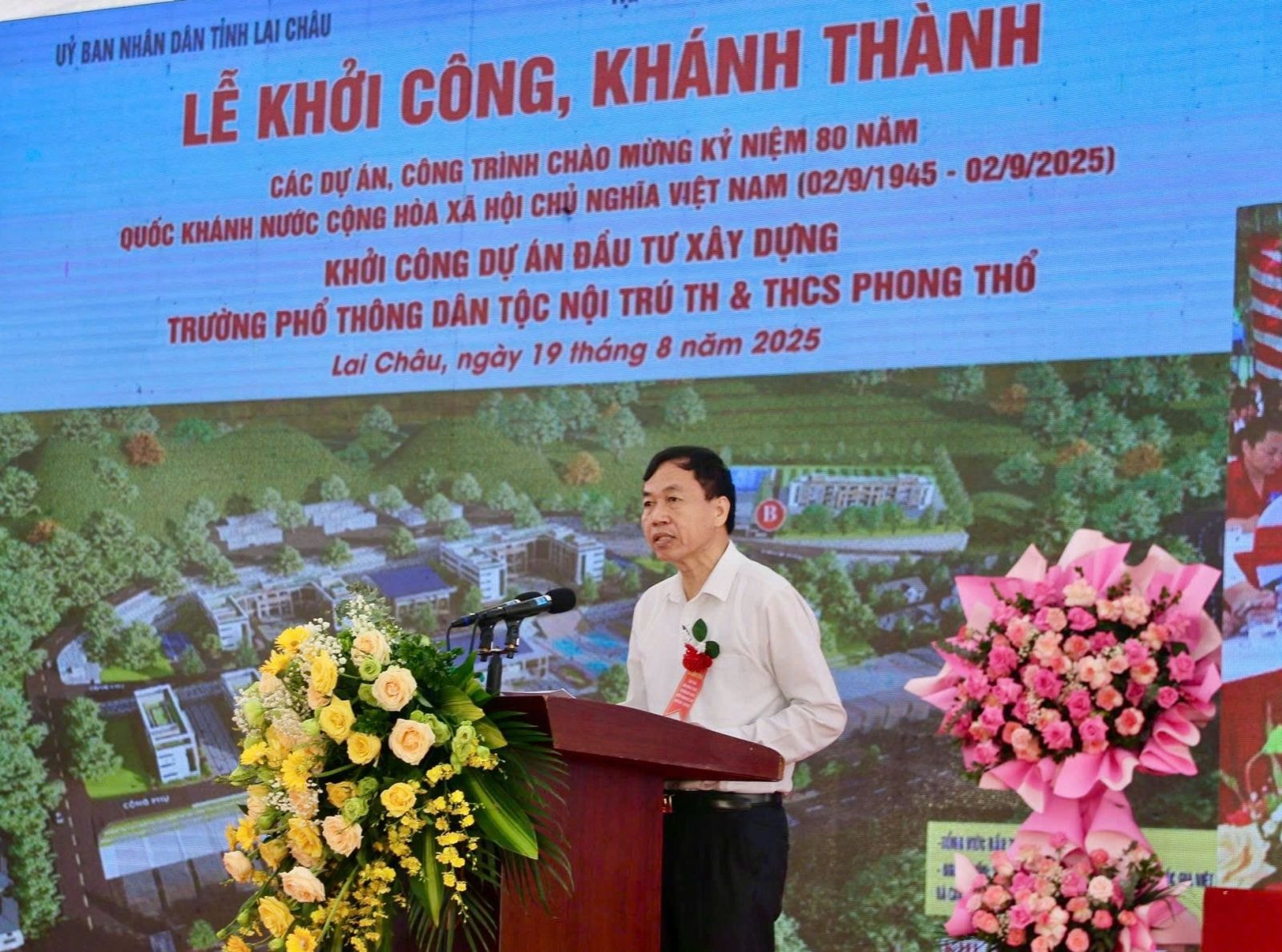 Chủ tịch UBND tỉnh phát biểu tại buổi Lễ.