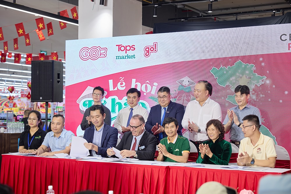 5 Tại lễ khai mạc sự kiện, đã diễn ra Lễ ký kết hợp tác chiến lược giữa Central Retail với 06 nhà cung cấp