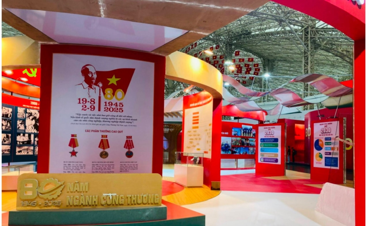 khoinghiepkienquoc.jpeg