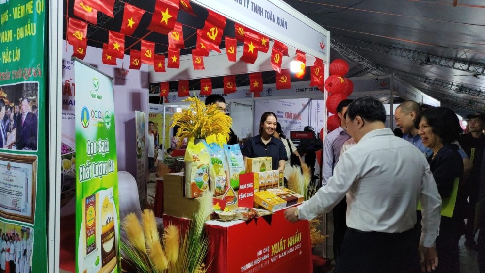 Hội chợ thương hiệu hàng xuất khẩu Việt Nam 2025