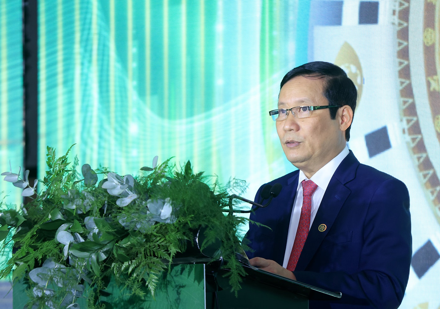 Ông Phạm Tấn Công - Chủ tịch VCCI phát biểu khai mạc phiên chính thức Diễn đàn Doanh nghiệp phát triển bền vững Việt Nam 2025.