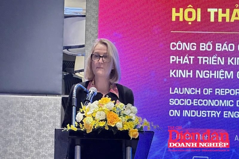 Bà bà Sarah Hooper - Tổng lãnh sự Australia