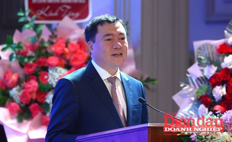 Thứ trưởng Bộ Công Thương Nguyễn Sinh Nhật Tân chia sẻ tại Diễn đàn.