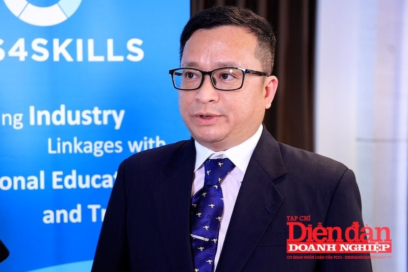 ÔNG VINH