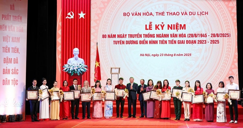 vanhoa4.jpg