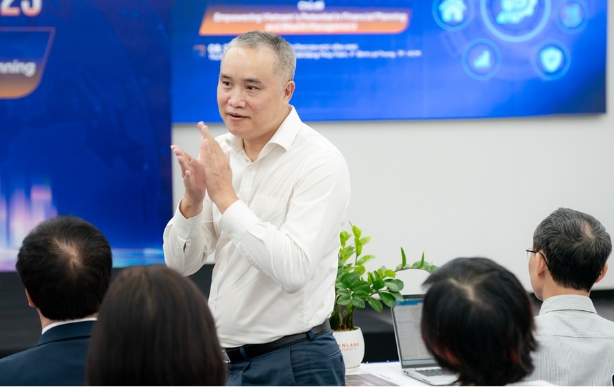 Ong Nguyen Duc Lenh 222