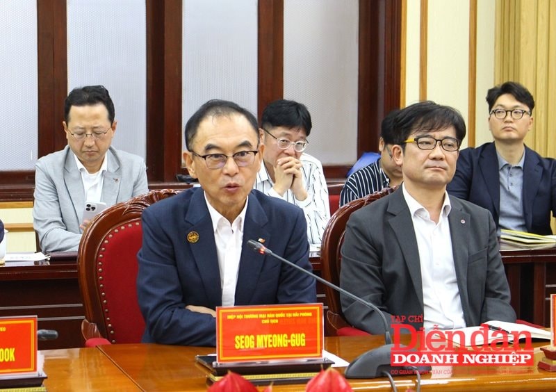 Đại diện doanh nghiệp Hàn Quốc phát biểu tại cuộc gặp gỡ, đối thoại với các doanh nghiệp Hàn Quốc