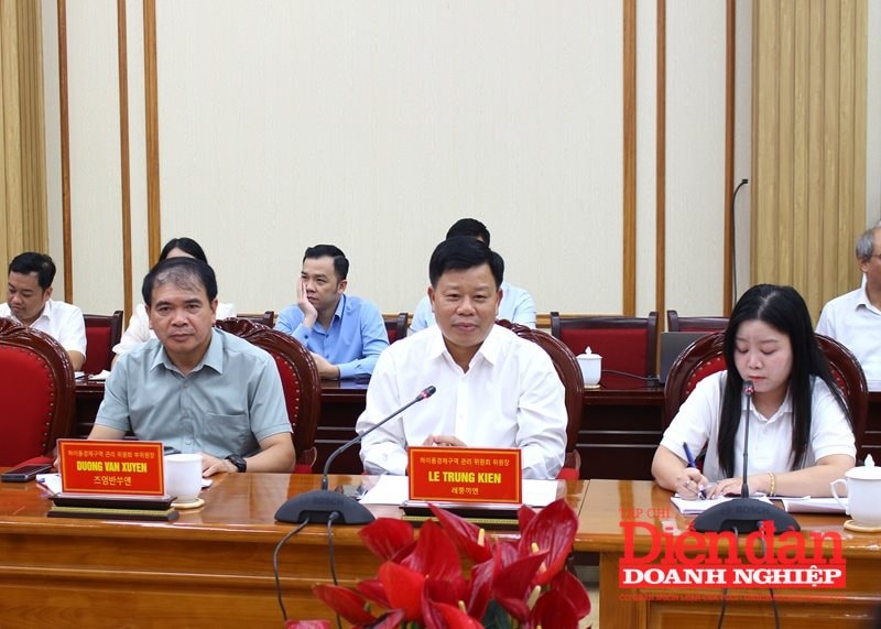 Ông Lê Trung Kiên - Trưởng ban Ban Quản lý Khu Kinh tế Hải Phòng phát biểu tại cuộc gặp gỡ, đối thoại với các doanh nghiệp Hàn Quốc
