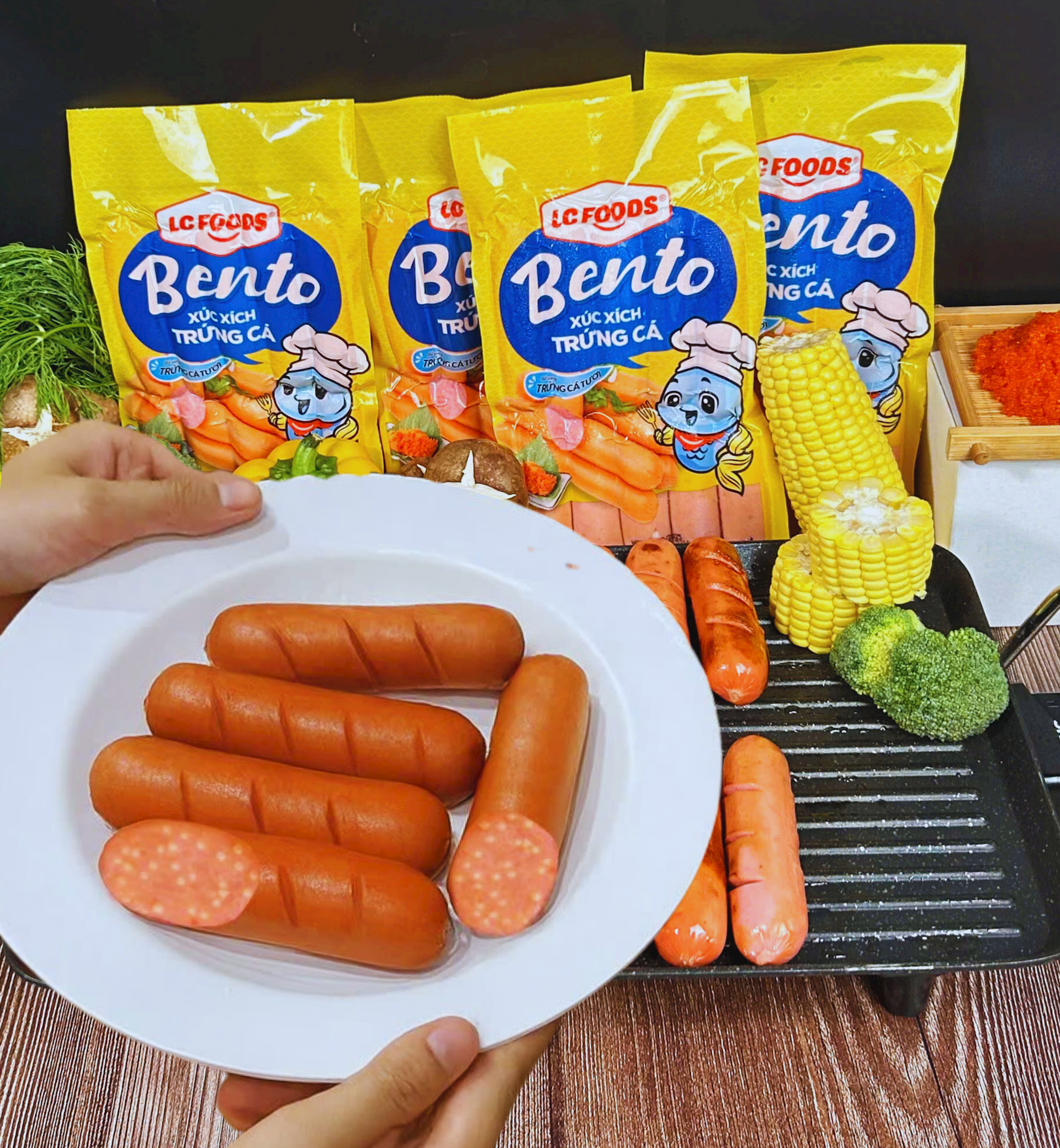 xuc-xich-trung-ca-bento-lc-foods-dddn-1.png