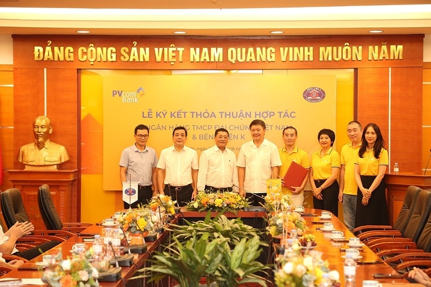 pvcombank-va-benh-vien-k-hop-tac-thuc-day-chuyen-doi-so-trong-linh-vuc-y-te-20250828094852.jpg
