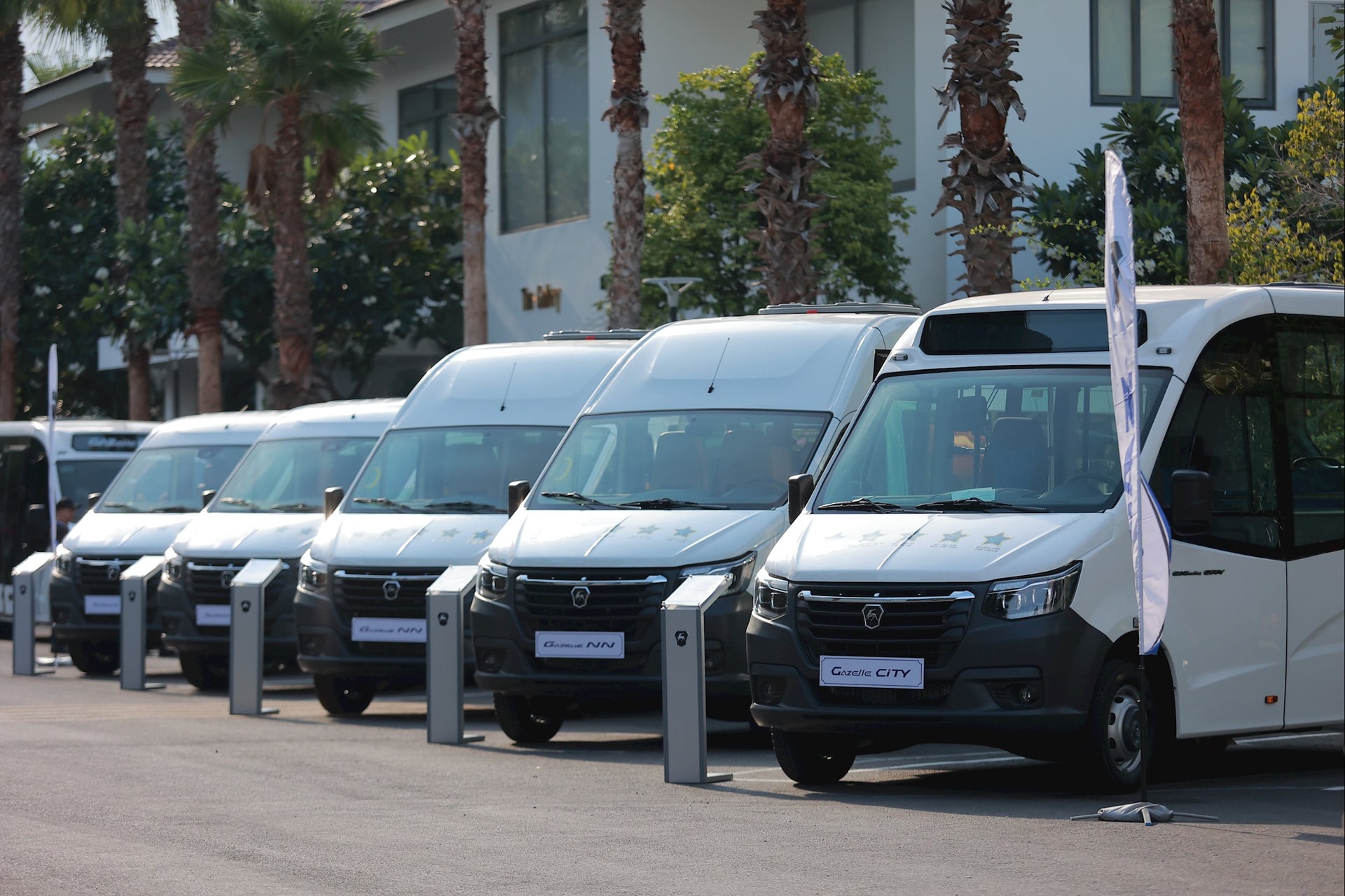 2. Gazelle CITY và Gazelle CITILINE với khả năng tùy biến linh hoạt, giúp nâng cao hiệu quả khai thác và trải nghiệm hành khách.