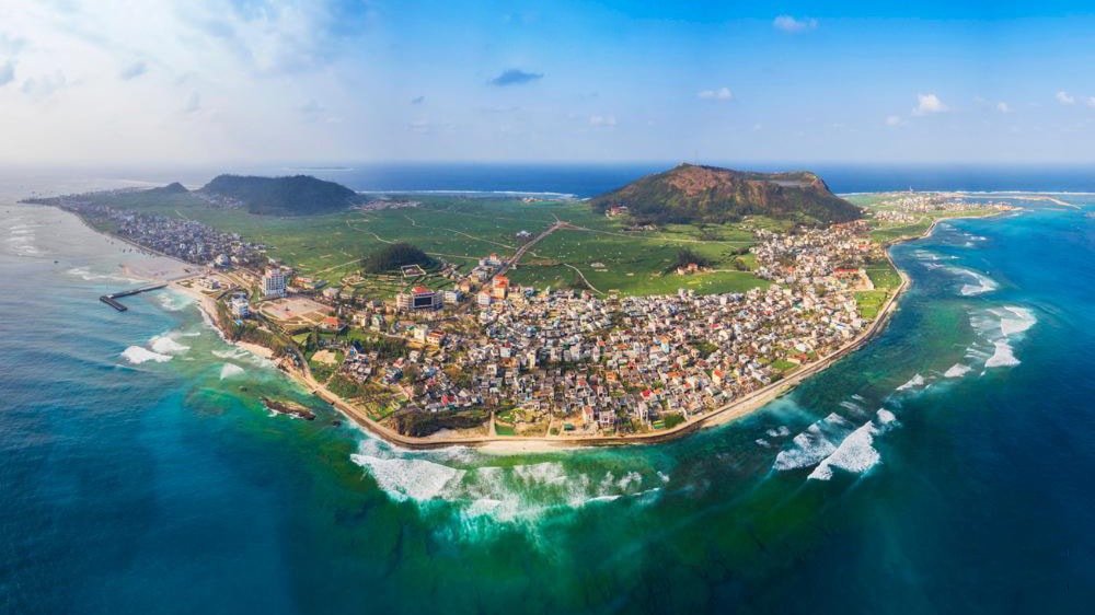 Đặc khu Lý Sơn nhìn từ trên cao.