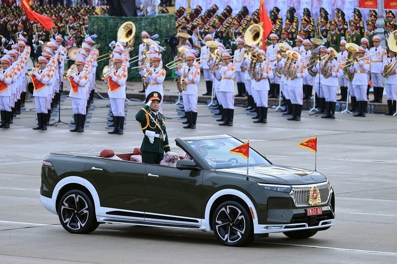 TỔNG THUẬT: Lễ Tổng duyệt chương trình diễu binh, diễu hành kỷ niệm 80 năm Quốc khánh 2/9