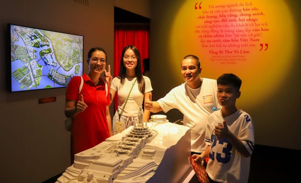 Sun Group tái hiện hành trình gần hai thập kỷ “làm đẹp những vùng đất” tại Triển lãm A80