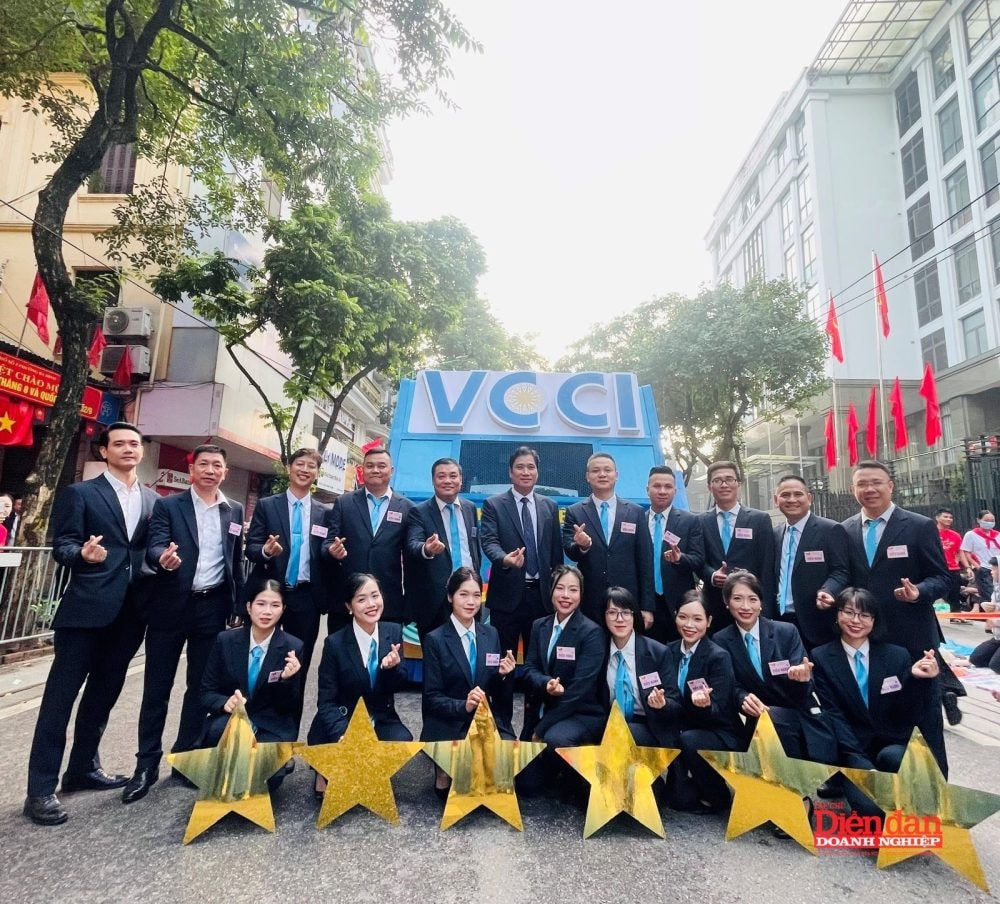 Khối Doanh nhân Việt Nam diễu hành ngày Quốc khánh 2/9: Dấu ấn trong ngày hội lớn của dân tộc