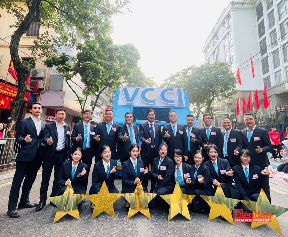 Khối Doanh nhân Việt Nam diễu hành ngày Quốc khánh 2/9: Dấu ấn trong ngày hội lớn của dân tộc