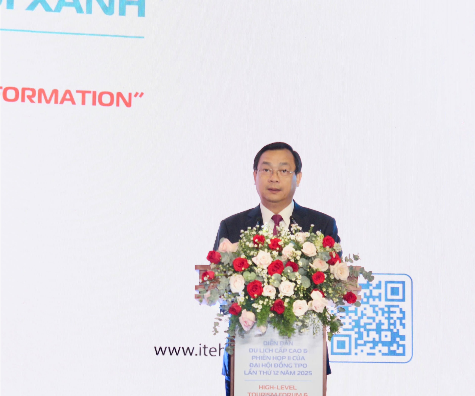 0409.dien_dan_du_lich_cap_cao_-2-.jpg