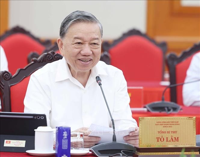 Bộ Chính trị cho ý kiến về công tác chuẩn bị Đại hội Đảng bộ MTTQ, các đoàn thể Trung ương- Ảnh 2.